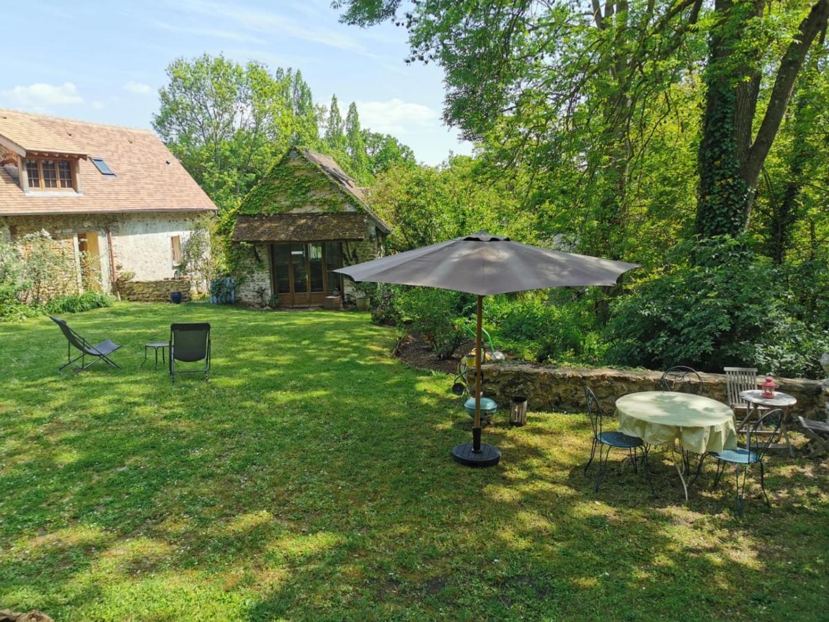 فندق Domaine De La Folicoeur Sainte-Colombe-près-Vernon المظهر الخارجي الصورة